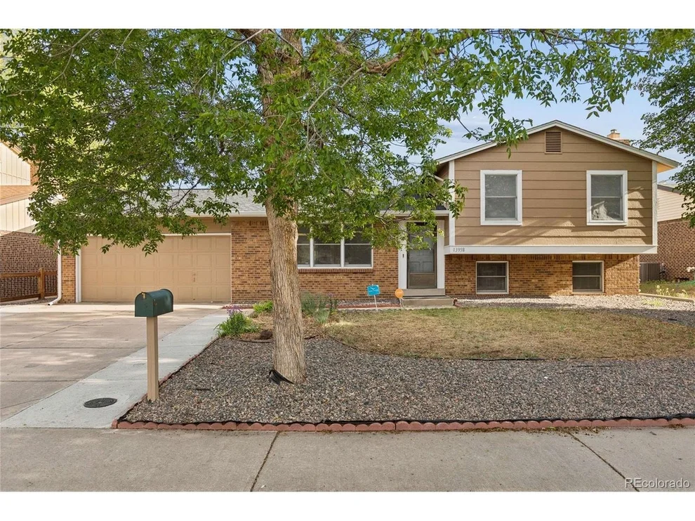Unit for sale at 13958 E Idaho Dr, Aurora, CO 80012