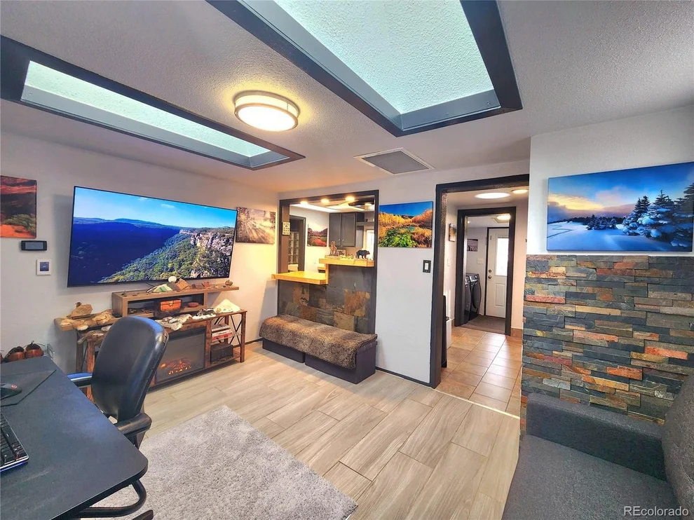 Unit for sale at 3460 S Canosa Ct, Englewood, CO 80110