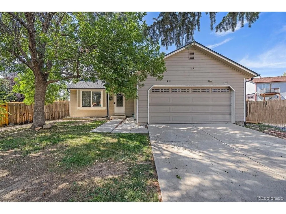 Unit for sale at 19737 E Oxford Dr, Aurora, CO 80013