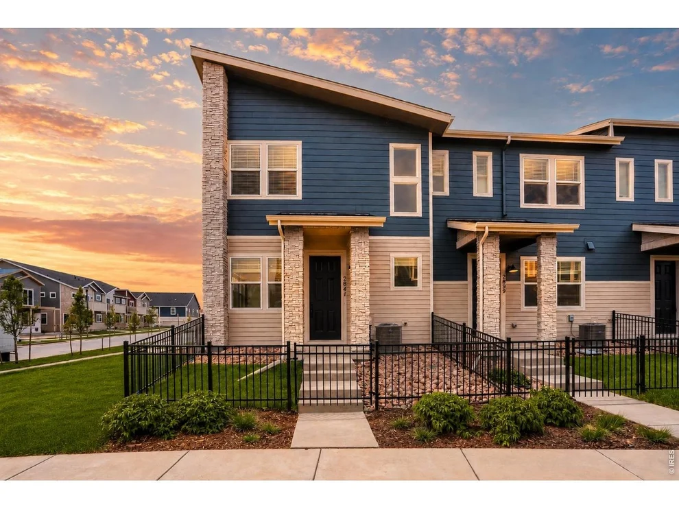 Unit for sale at 2841 Bear Springs Cir, Longmont, CO 80503