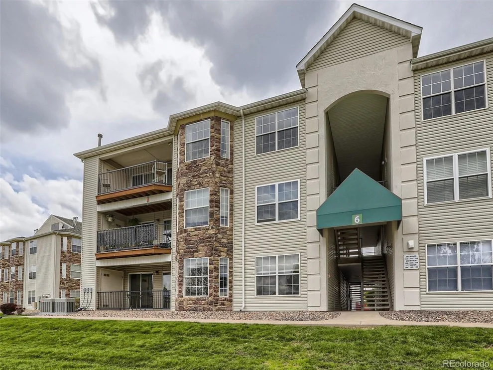 Unit for sale at 12293 W Cross Dr, Littleton, CO 80127
