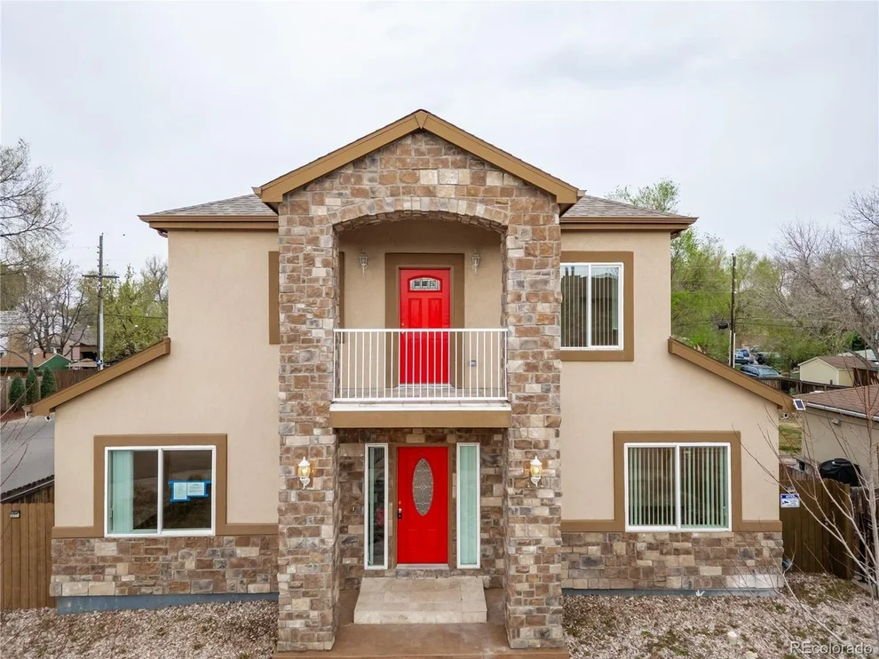 Unit for sale at 995 S Locust St, Denver, CO 80224
