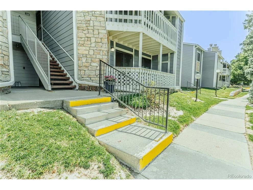 Unit for sale at 8335 Fairmount Dr, Denver, CO 80247