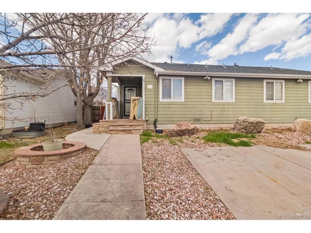 Unit for sale at 2075 W Hillside Ave, Englewood, CO 80110