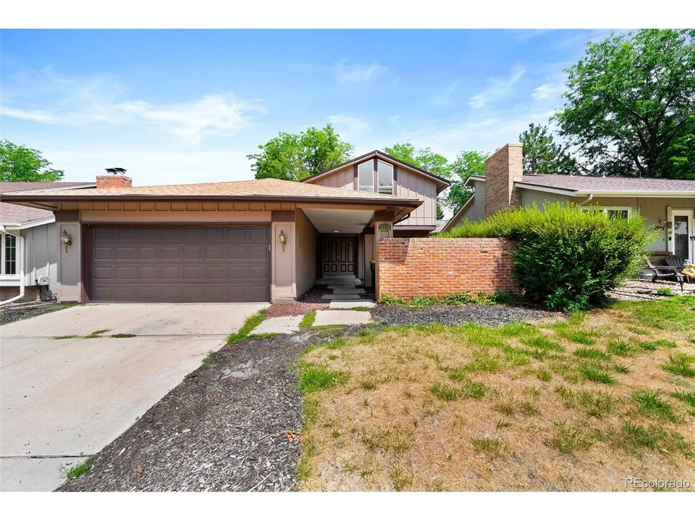 Unit for sale at 12209 E Amherst Cir, Aurora, CO 80014