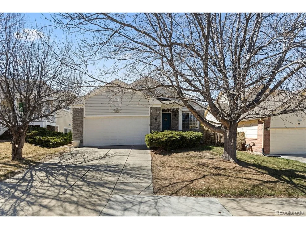 Unit for sale at 2623 S Halifax Ct, Aurora, CO 80013