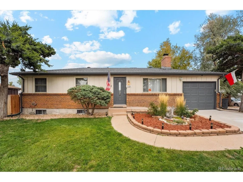 Unit for sale at 1586 S Field Ct, Lakewood, CO 80232