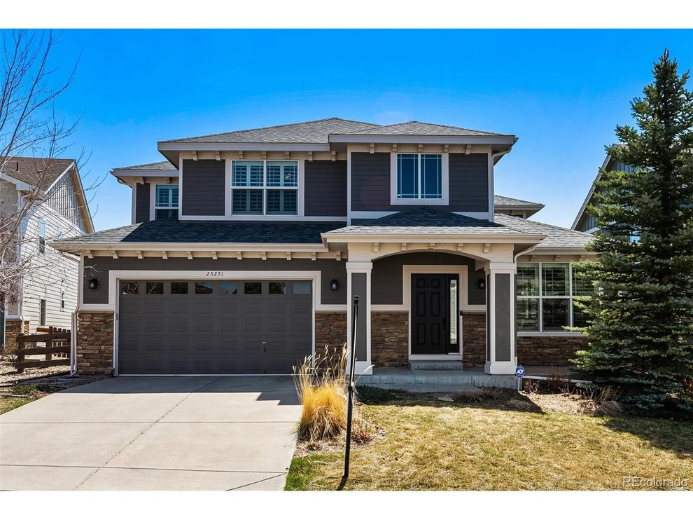 Unit for sale at 25251 E Ottawa Dr, Aurora, CO 80016