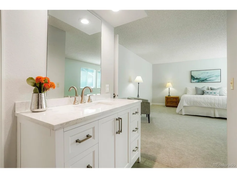 Unit for sale at 2962 E Phillips Dr, Centennial, CO 80122