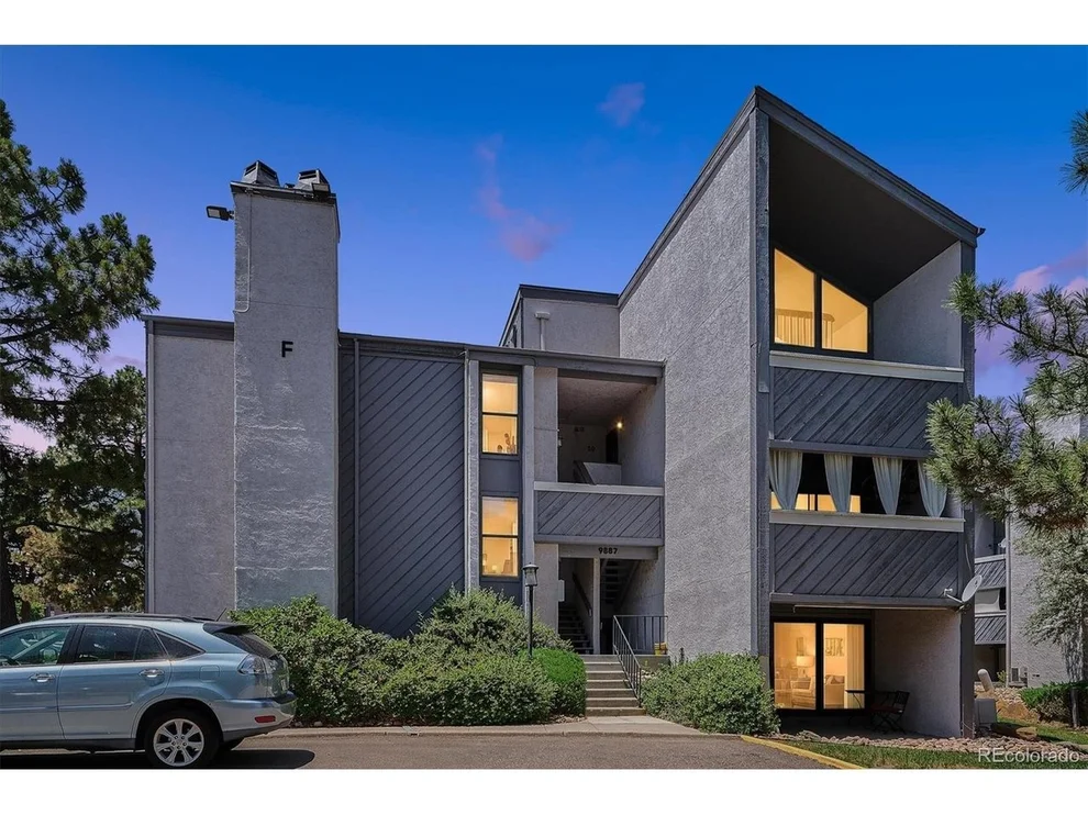 Unit for sale at 9887 E Peakview Ave, Englewood, CO 80111