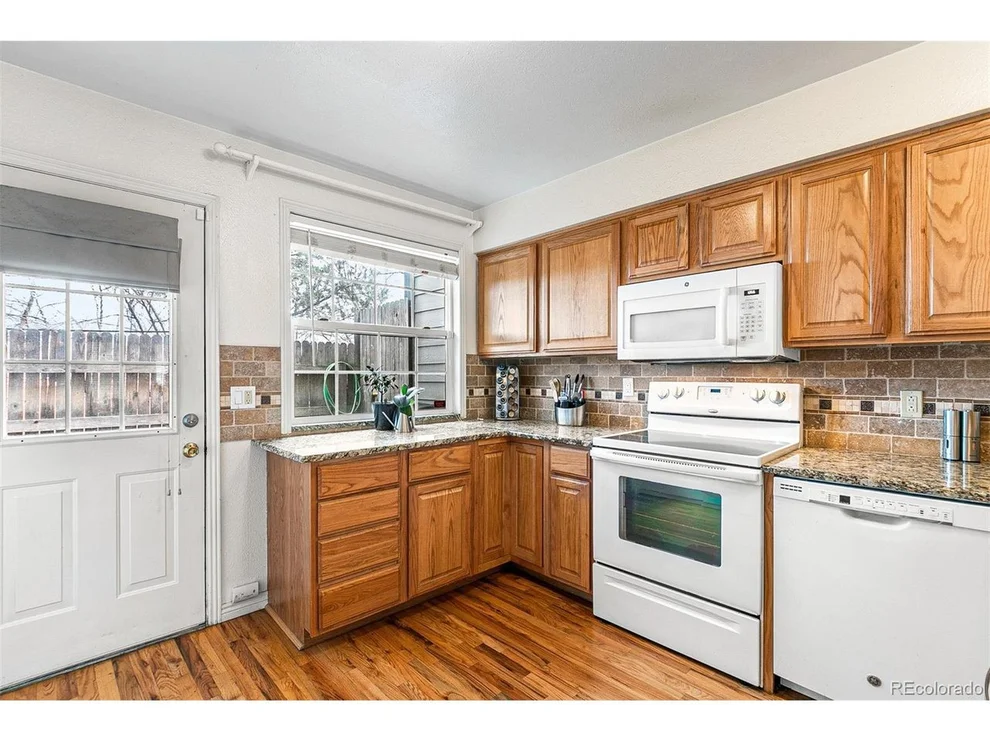 Unit for sale at 1974 Newland Ct, Lakewood, CO 80214