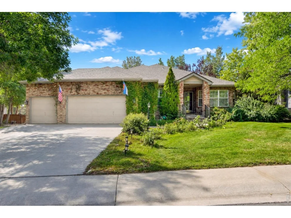 Unit for sale at 925 Deerhurst Cir, Fort Collins, CO 80525