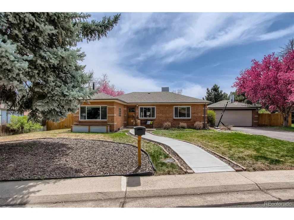 Unit for sale at 7820 W 24th Pl, Lakewood, CO 80214