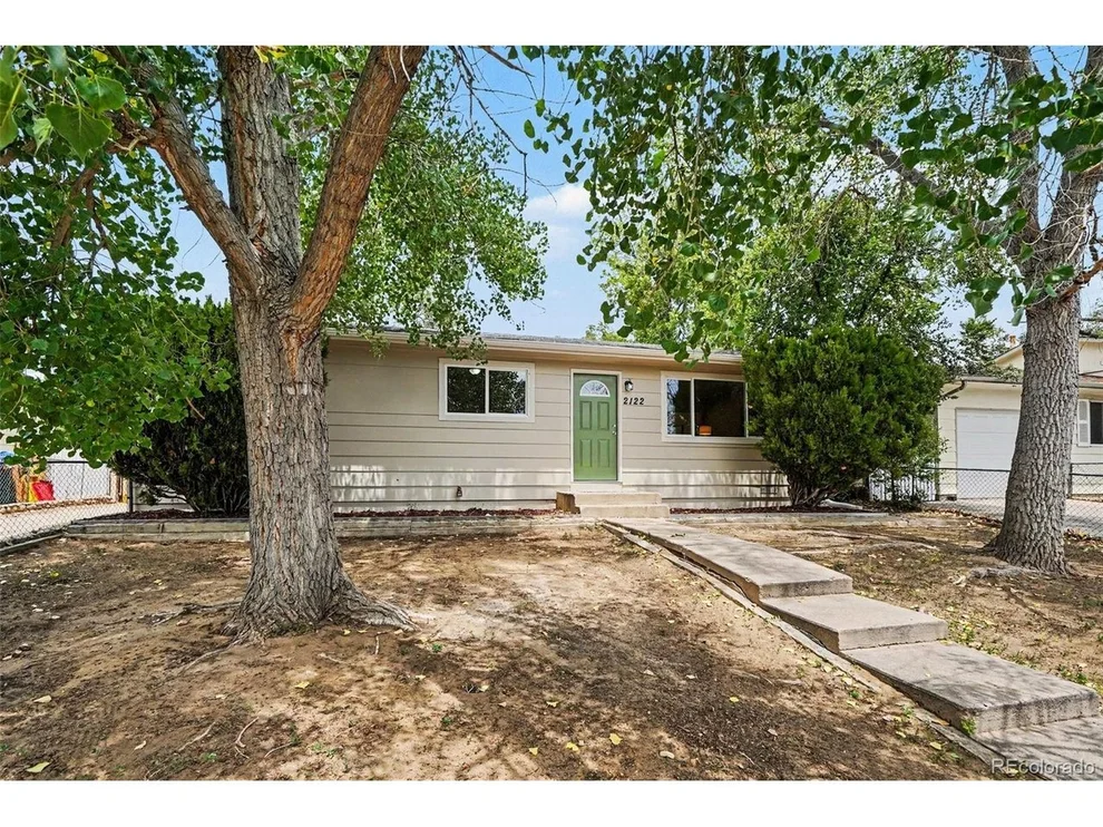 Unit for sale at 2122 Doniphan Dr, Colorado Springs, CO 80910
