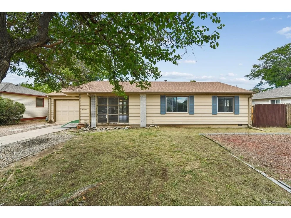 Unit for sale at 729 Havana St, Aurora, CO 80010