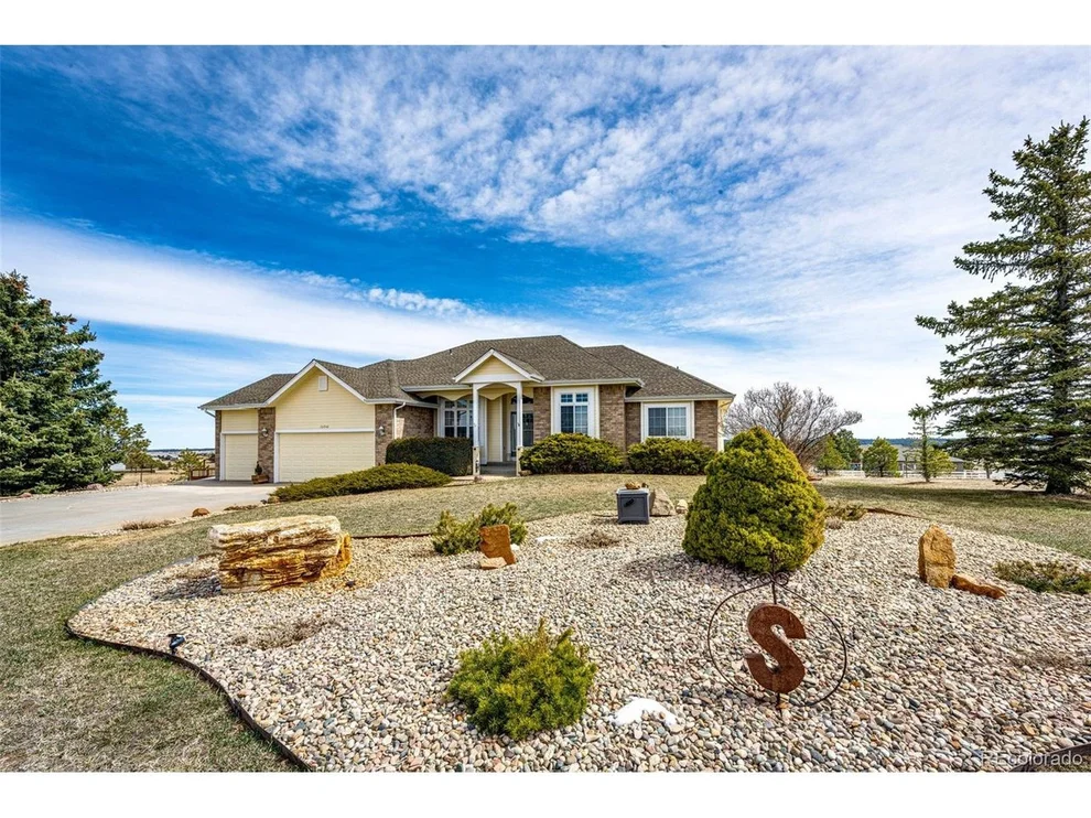 Unit for sale at 34942 Wagon Wheel Trl, Elizabeth, CO 80107