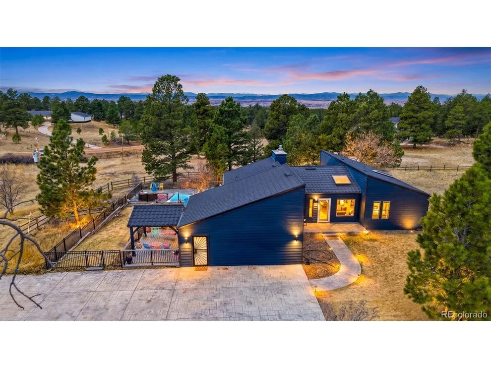 Unit for sale at 6848 N Trailway Cir, Parker, CO 80134