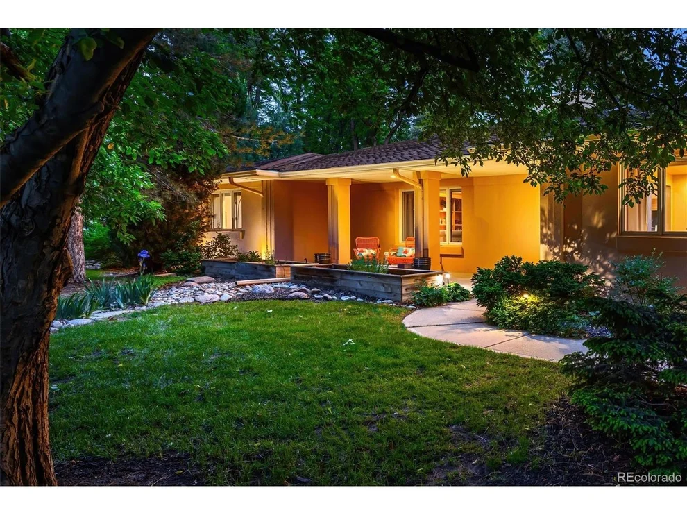 Unit for sale at 250 S Dahlia St, Denver, CO 80246