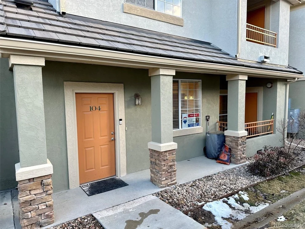 Unit for sale at 22580 E Ontario Dr, Aurora, CO 80016