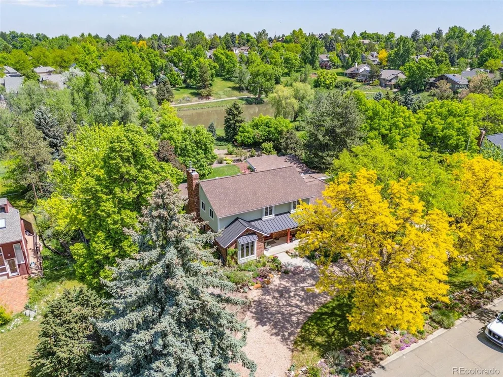 Unit for sale at 1579 W Costilla Pl, Littleton, CO 80120