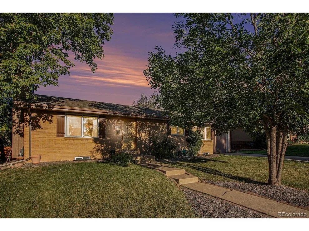 Unit for sale at 6634 S Penrose Ct, Centennial, CO 80121