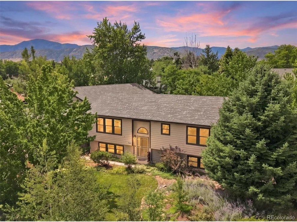 Unit for sale at 8609 S Allison St, Littleton, CO 80128