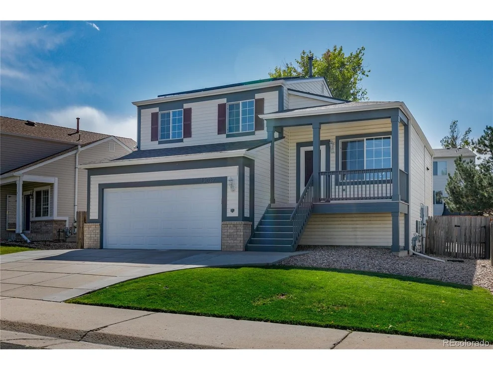 Unit for sale at 12027 Meadowood Ln, Parker, CO 80138