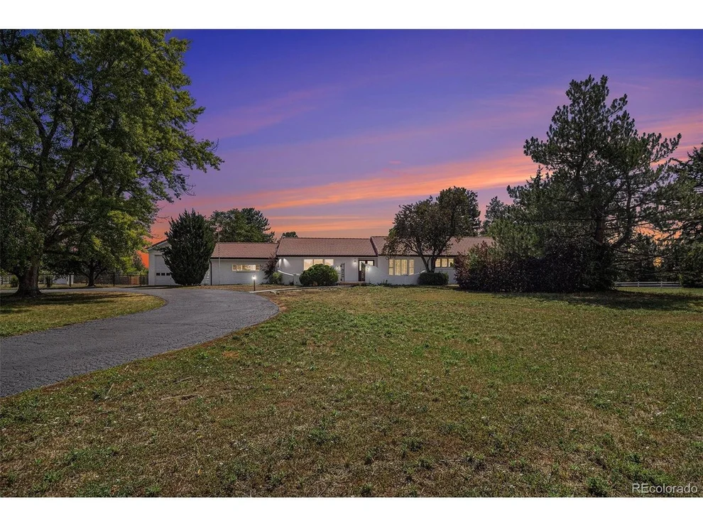 Unit for sale at 2 Middle Rd, Englewood, CO 80113