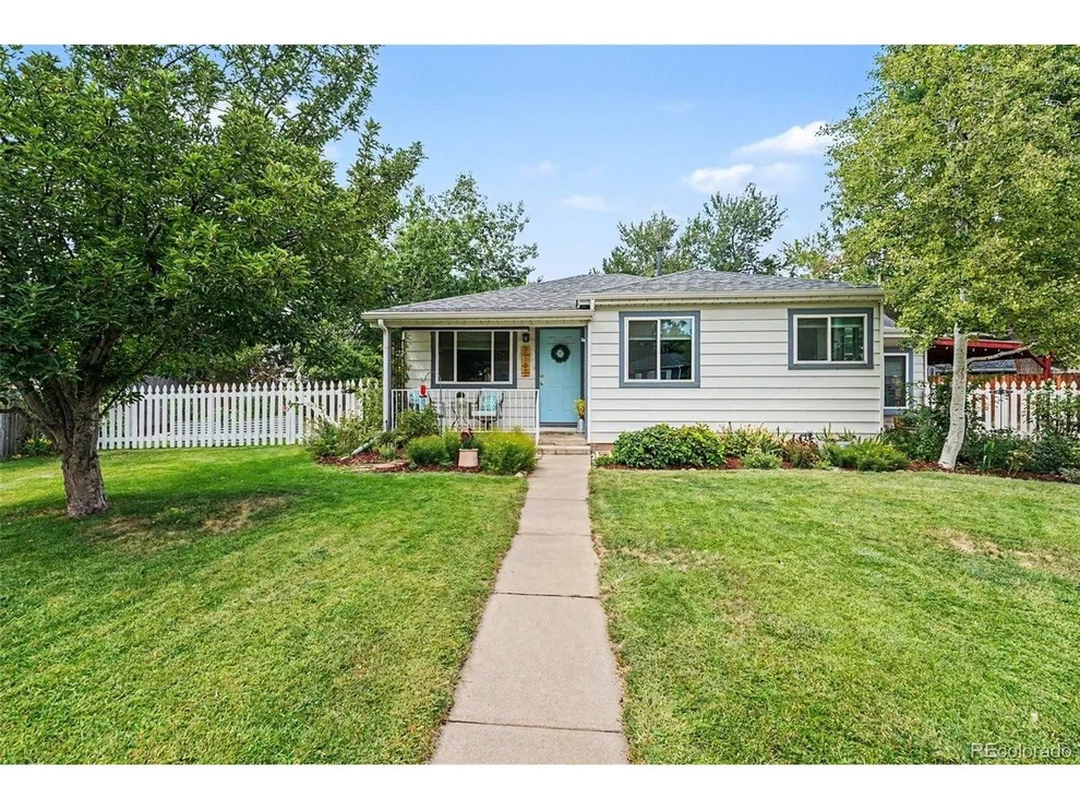 Unit for sale at 2161 W Fair Cir, Littleton, CO 80120