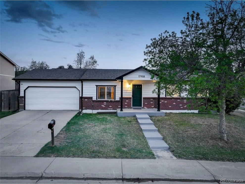 Unit for sale at 17908 E Oxford Dr, Aurora, CO 80013