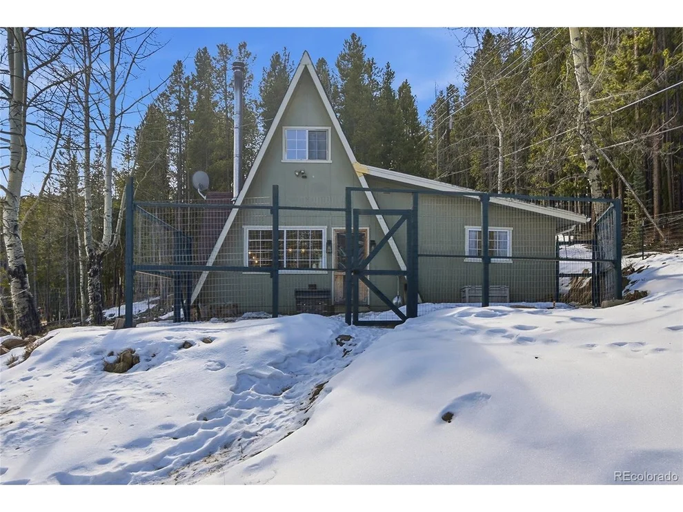 Unit for sale at 527 Apache Rd, Evergreen, CO 80439