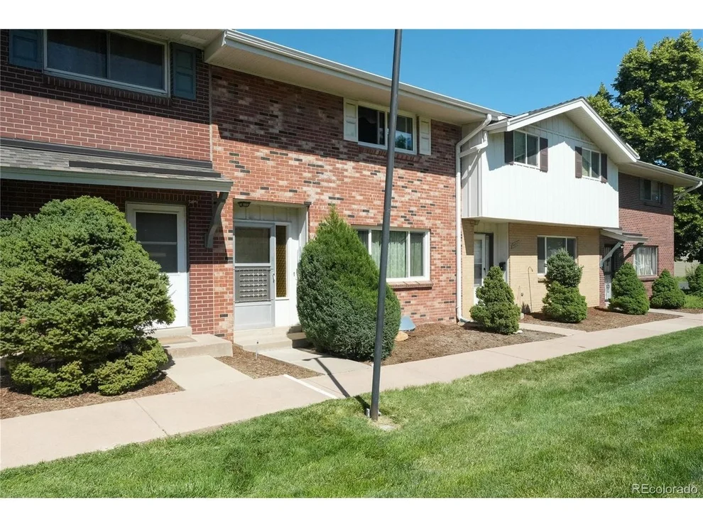 Unit for sale at 9155 E Oxford Dr, Denver, CO 80237