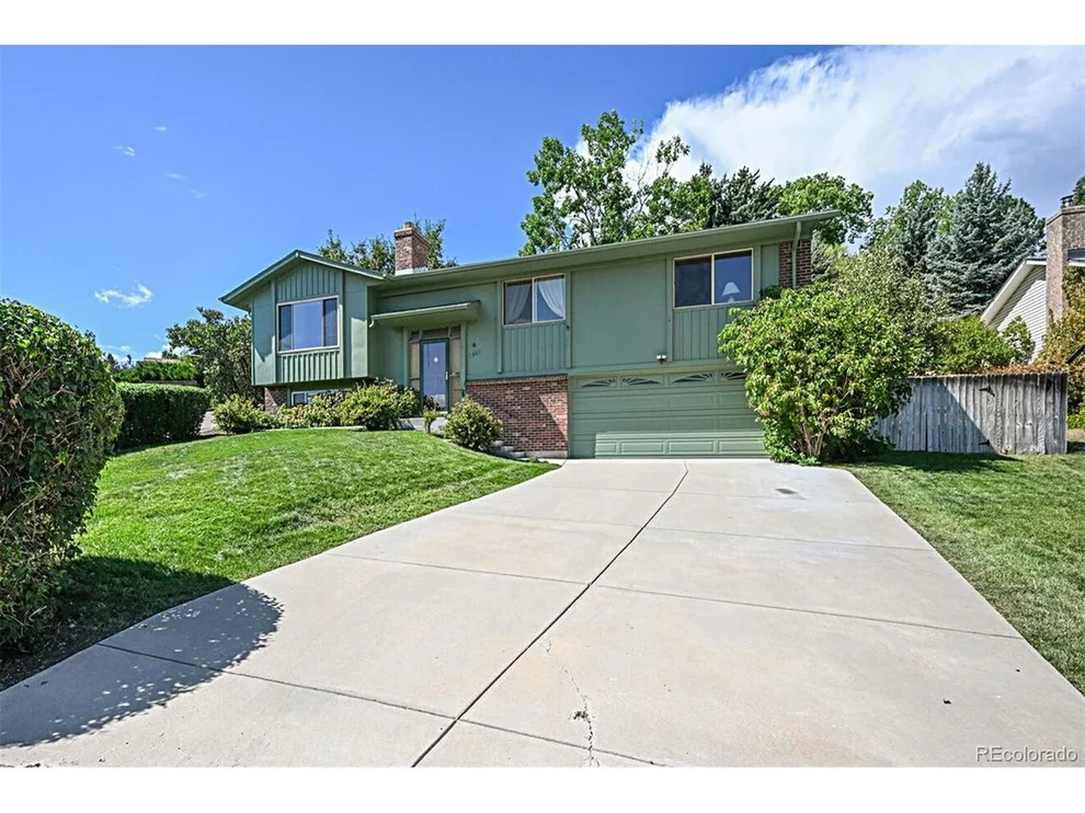 Unit for sale at 1201 S Welch Cir, Lakewood, CO 80228