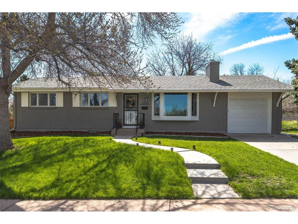 Unit for sale at 6924 S Cherry St, Centennial, CO 80122