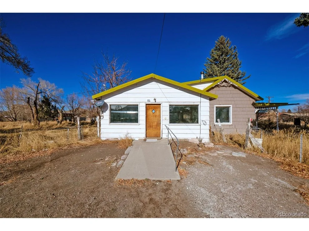 Unit for sale at 385 Pine St, Del Norte, CO 81132