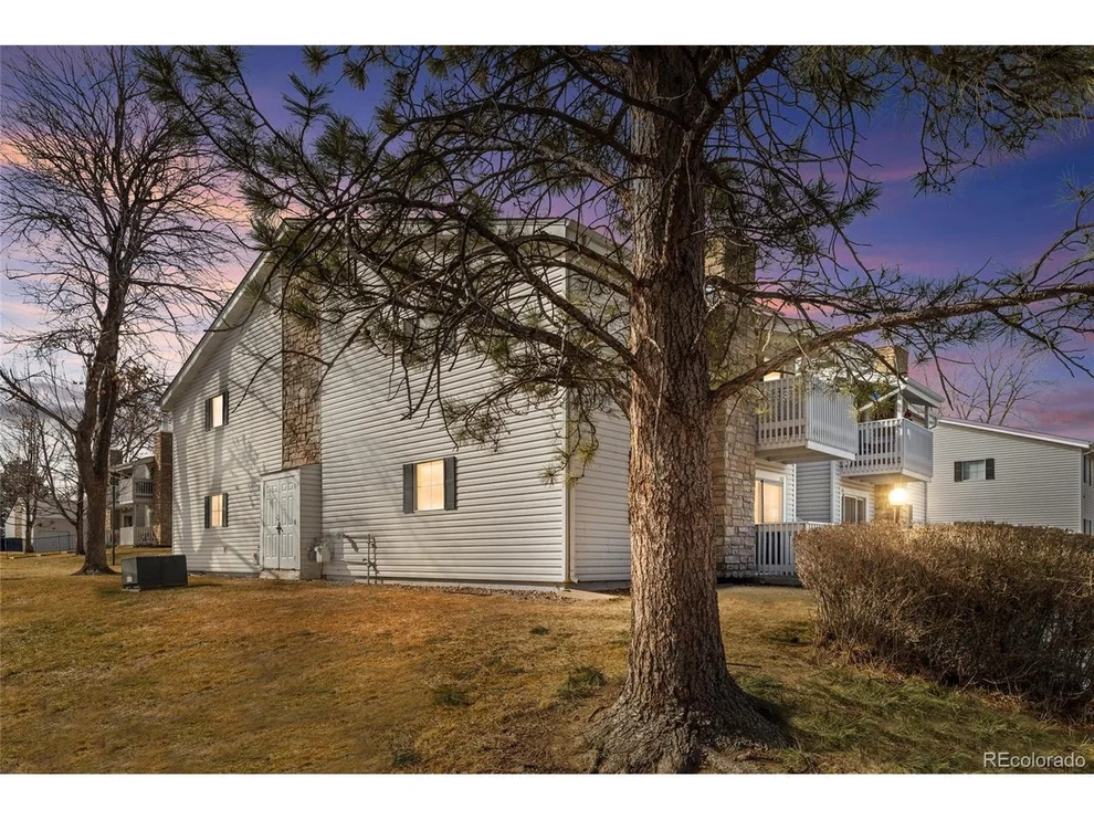 Unit for sale at 14454 E Colorado Dr, Aurora, CO 80012