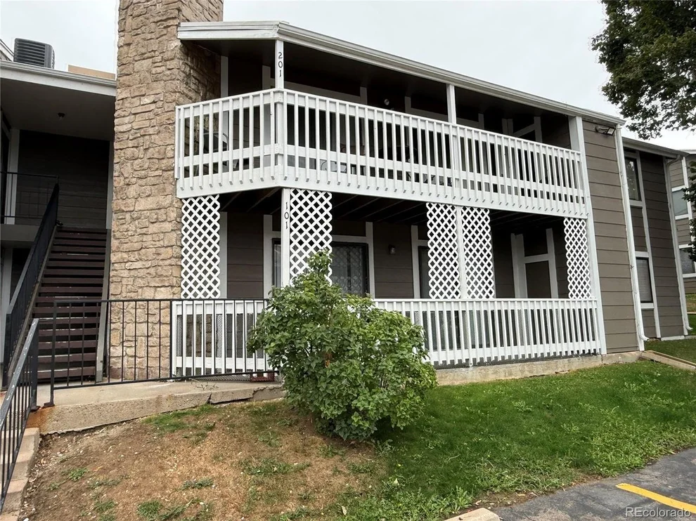 Unit for sale at 18034 E Ohio Ave, Aurora, CO 80017