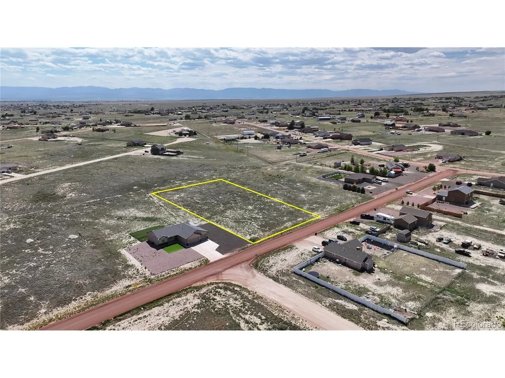 Unit for sale at 970 E Kirkwood Dr, Pueblo, CO 81007