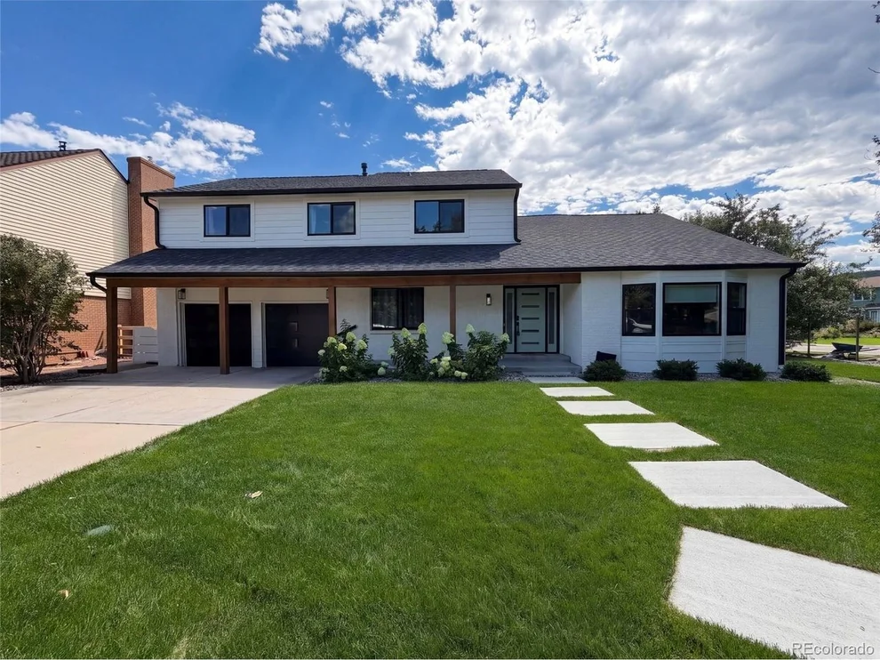 Unit for sale at 10708 W Chautauga Mtn, Littleton, CO 80127
