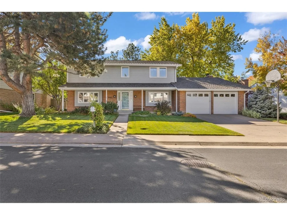 Unit for sale at 8300 E Hinsdale Ave, Centennial, CO 80112