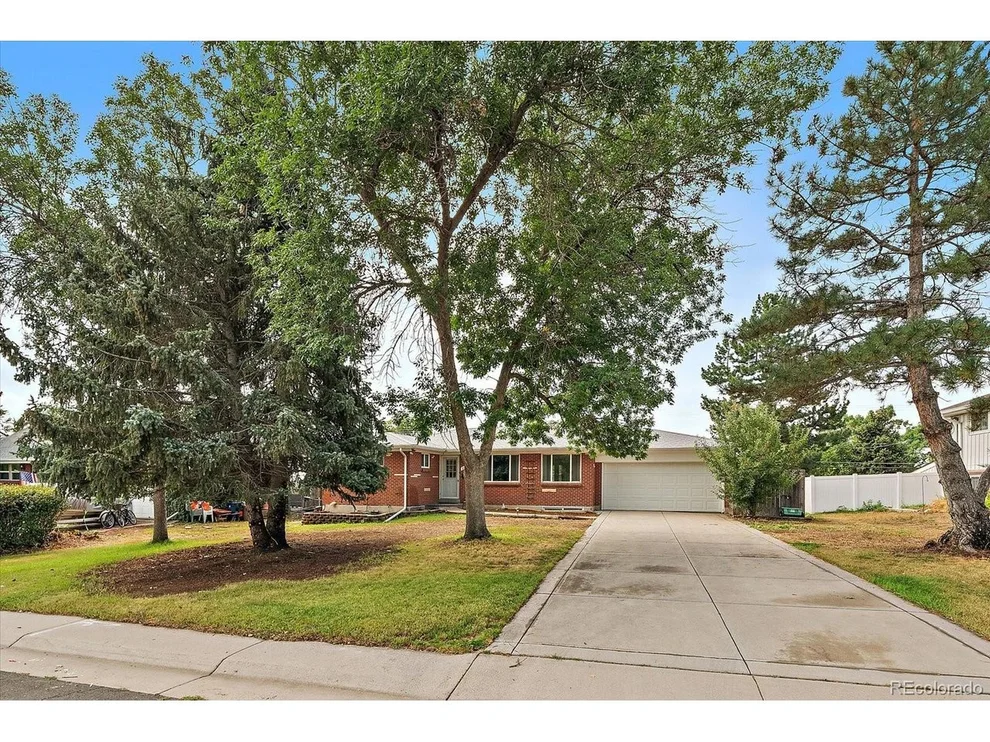 Unit for sale at 240 W 6th Ave, Broomfield, CO 80020