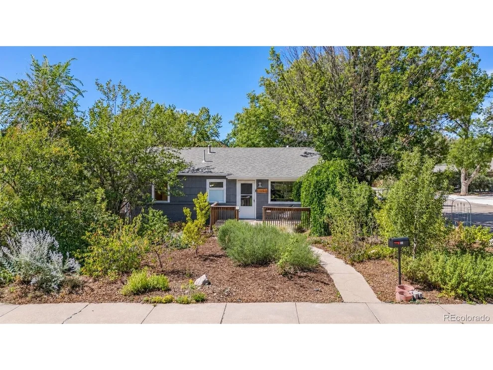 Unit for sale at 601 S Longmont Ave, Lafayette, CO 80026