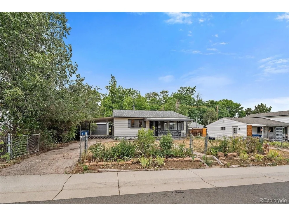 Unit for sale at 4055 S Hazel Ct, Englewood, CO 80110