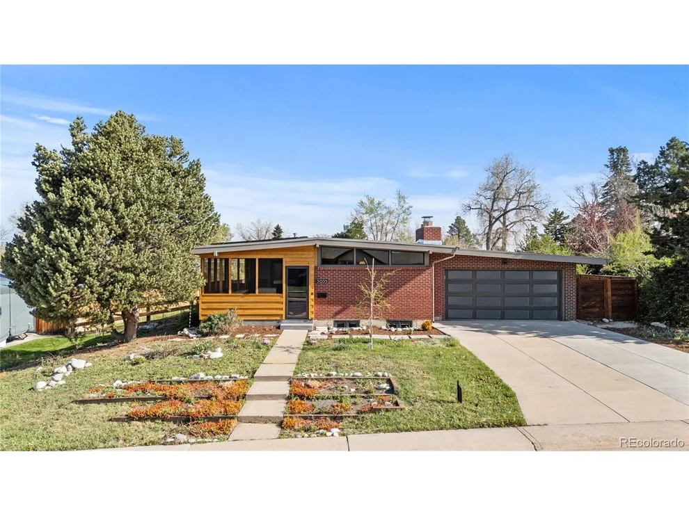 Unit for sale at 3035 E Maplewood Ave, Centennial, CO 80121