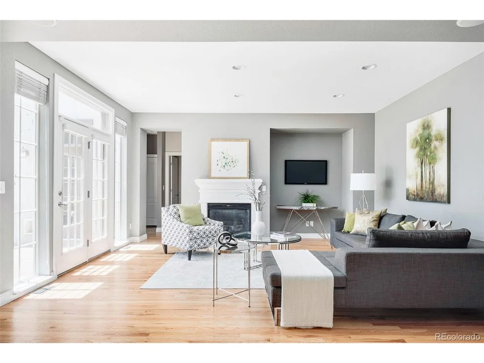 Unit for sale at 2961 Akron Ct, Denver, CO 80238