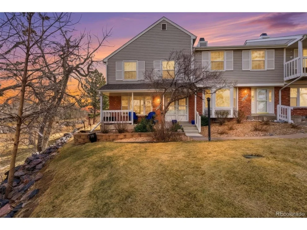 Unit for sale at 7047 E Briarwood Dr, Centennial, CO 80112
