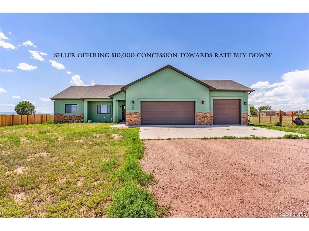 Unit for sale at 903 S Cienaga Dr, Pueblo, CO 81007