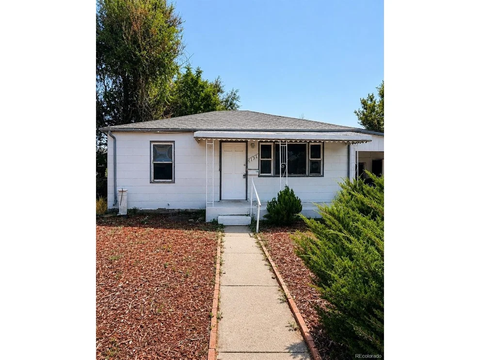Unit for sale at 1732 Clinton St, Aurora, CO 80010