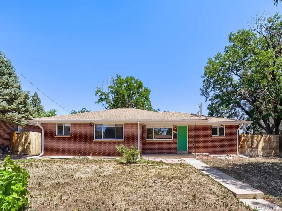 Unit for sale at 13641 E Nevada Pl, Aurora, CO 80012