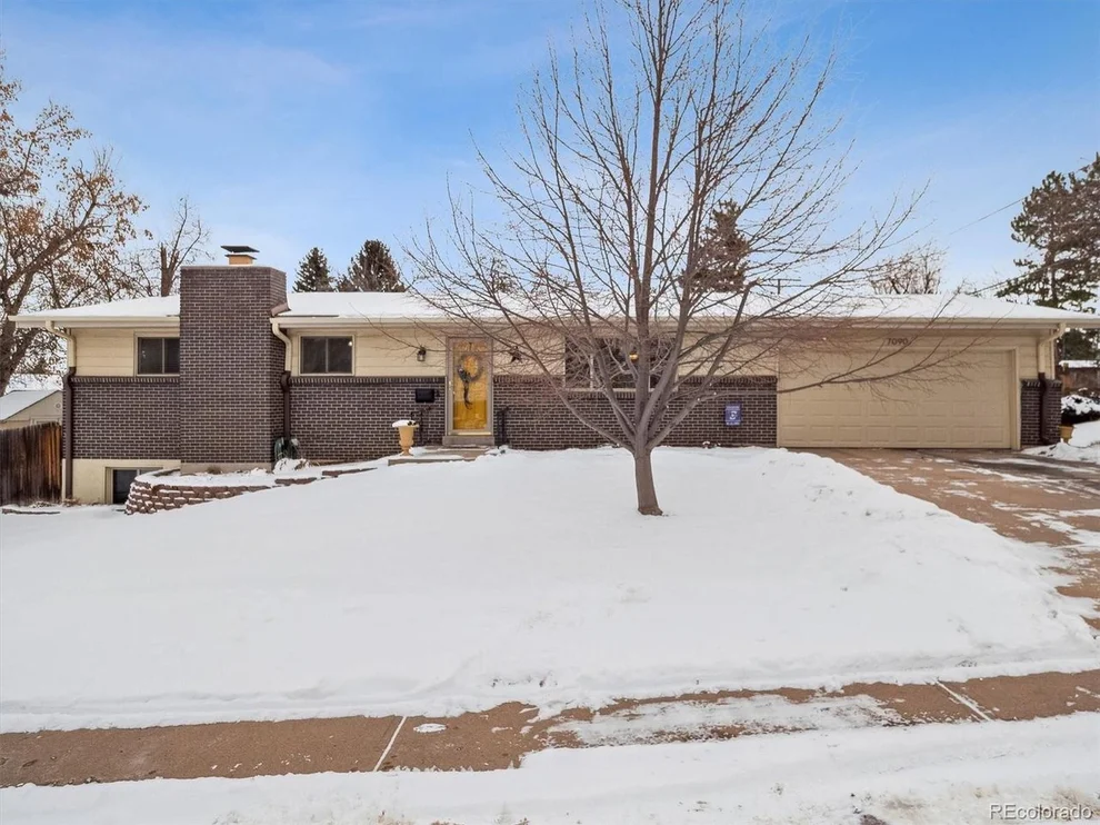 Unit for sale at 7090 S Tamarac Ct, Centennial, CO 80112